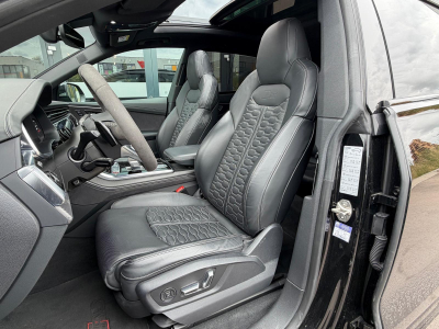 Audi RSQ8 4.0 TFSI/PANO/23//HUD/Matrix/DYNAMIC/NIGHT V/*VOLL**