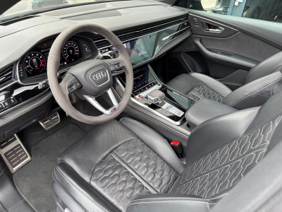 Audi RSQ8 4.0 TFSI/PANO/23//HUD/Matrix/DYNAMIC/NIGHT V/*VOLL**