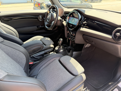 MINI Cooper 1.5 Steptronic 136