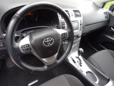 Toyota Avensis 1.8 AUTOMATIQUE