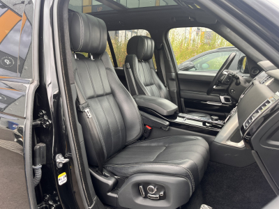 Land-Rover Range Rover SDV8 4.4 Autobiography/STARTECH/DVD/*VOLL*AHK/1ST HAND