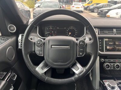 Land-Rover Range Rover SDV8 4.4 Autobiography/STARTECH/DVD/*VOLL*AHK/1ST HAND