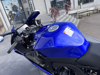 Yamaha R9 