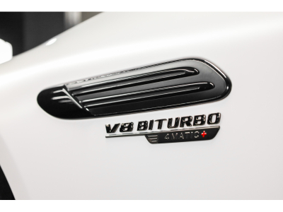 Mercedes-Benz SL 63 AMG 4 MATIC + / MANUFAKTUR Opalite White Magno