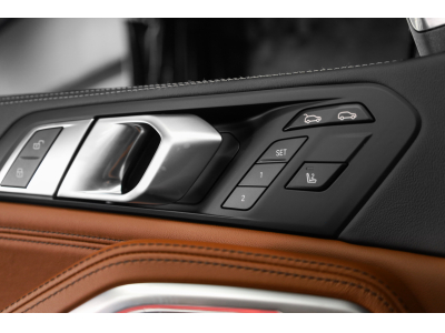 BMW X6 M60 i X-DRIVE