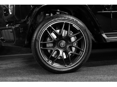 Mercedes-Benz G 63 AMG V8 Bi-Turbo - Obsidian Black Metallic