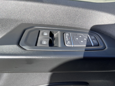 Nissan Primastar 2.0dci 110 Kombi L2H1 3,0t Navi Camera Carplay 9 places