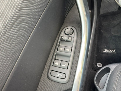 Peugeot 308 PEUGEOT 308 SW PANORAMA KLIMA BLUETOOTH