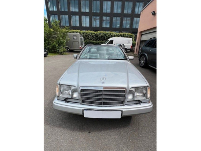 Mercedes-Benz E 320 AMG Line - W124