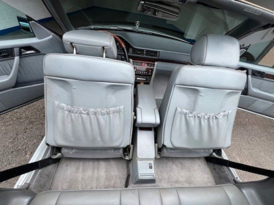 Mercedes-Benz E 320 AMG Line - W124