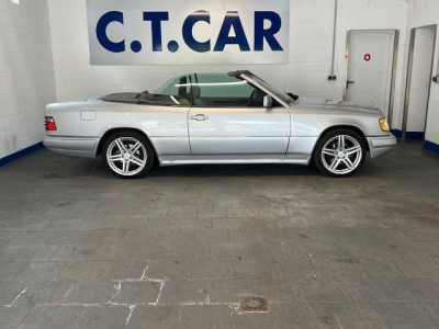 Mercedes-Benz E 320 AMG Line -  W124