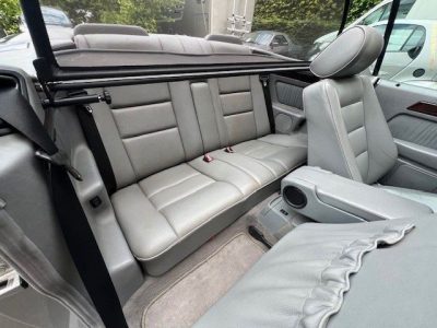 Mercedes-Benz E 320 AMG Line - W124