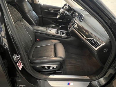BMW 750 i xDrive  M-Sportpaket - VOLL
