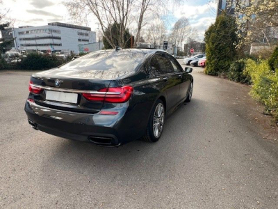 BMW 750 i xDrive  M-Sportpaket - VOLL