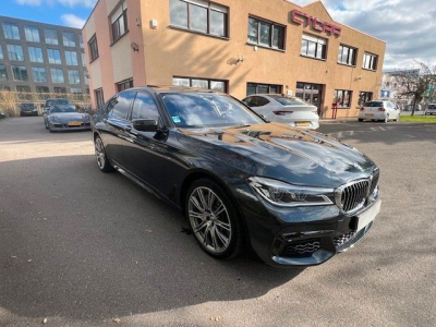 BMW 750 i xDrive  M-Sportpaket - VOLL