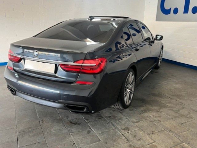 BMW 750 i xDrive  M-Sportpaket - VOLL