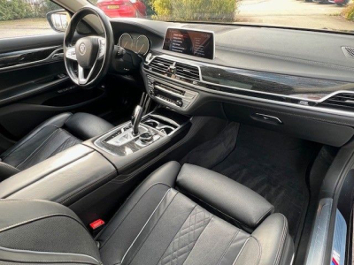 BMW 750 i xDrive  M-Sportpaket - VOLL