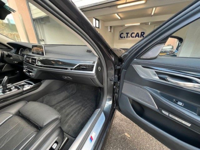 BMW 750 i xDrive  M-Sportpaket - VOLL