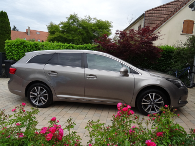 Toyota Avensis 1.8 AUTOMATIQUE