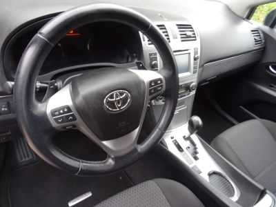 Toyota Avensis 1.8 AUTOMATIQUE
