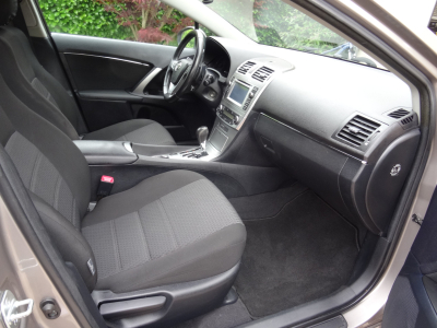 Toyota Avensis 1.8 AUTOMATIQUE
