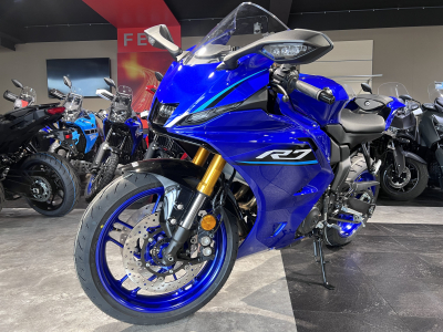 Yamaha R7 