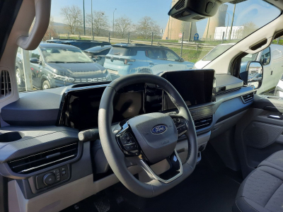 Ford Transit Custom 2.0 TDCi 170 BVA L2H1 Limited 2 Schiebetüren
