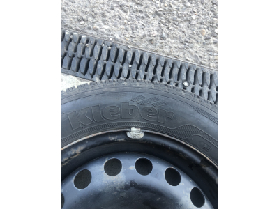 Jantes acier + Pneus hiver 14
