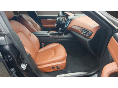 Maserati Levante LEVANTE  SQ4 / CAMERA 360/ ACC/ CUIR/Panorama/VOLL