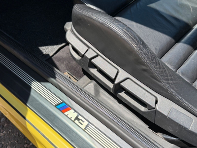 BMW M3 Coupe 3.0 / SCHECKHEFT / 2.HAND /