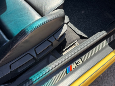 BMW M3 Coupe 3.0 / SCHECKHEFT / 2.HAND /