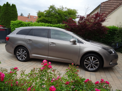 Toyota Avensis 1.8 AUTOMATIQUE