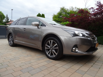 Toyota Avensis 1.8 AUTOMATIQUE