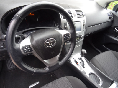 Toyota Avensis 1.8 AUTOMATIQUE