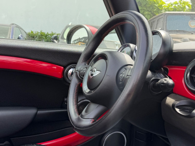MINI John Cooper Works JOHN_COOPER_WORKS Cabrio John Cooper Works