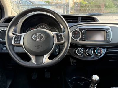 Toyota Yaris GR Yaris/ KAMERA / SCHECKHEFT