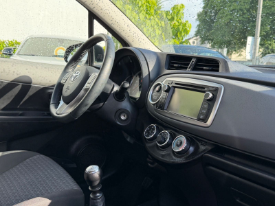 Toyota Yaris GR Yaris/ KAMERA / SCHECKHEFT