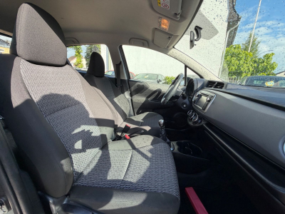 Toyota Yaris GR Yaris/ KAMERA / SCHECKHEFT