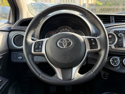 Toyota Yaris GR Yaris/ KAMERA / SCHECKHEFT