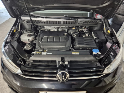 Volkswagen Touran 2.0 TDI 150 DSG 3X R-LINE 7 SITZE LED NAVI