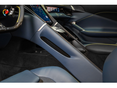 Ferrari Roma Spider - CELESTE TREVI SPECIAL COLOURS