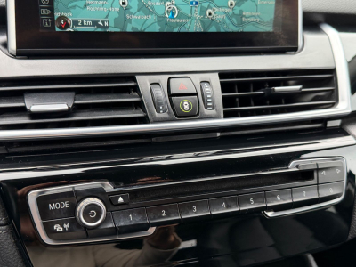 BMW 220 Active Tourer xDRIVE SPORT LINE/HEADUP