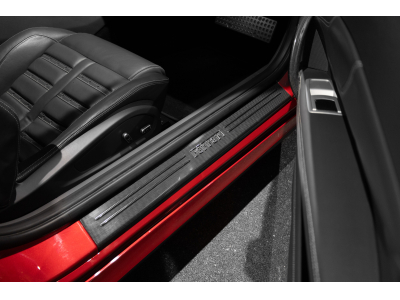 Ferrari FF ATELIER - ROSSO MARANELLO / CHARCOAL