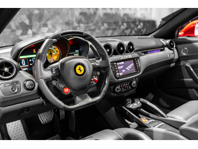 Ferrari FF ATELIER - ROSSO MARANELLO / CHARCOAL