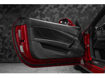 Ferrari FF ATELIER - ROSSO MARANELLO / CHARCOAL