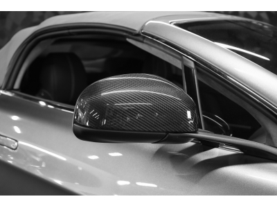 Aston Martin V12 Vantage Roadster / Boîte manuelle / 1 OF 101