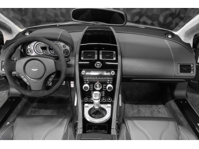 Aston Martin V12 Vantage Roadster / Boîte manuelle / 1 OF 101