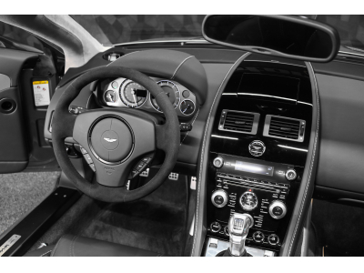 Aston Martin V12 Vantage Roadster / Boîte manuelle / 1 OF 101