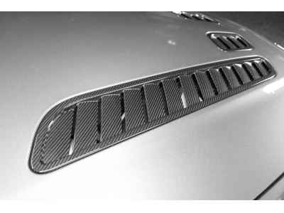 Aston Martin V12 Vantage Roadster / Boîte manuelle / 1 OF 101