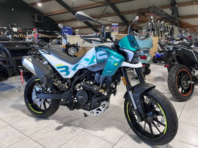 Benelli BKX 300 S